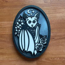 Load image into Gallery viewer, Floral Bat Wall Décor