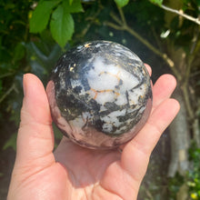 Load image into Gallery viewer, Tourmaline in Quartz 70mm Sphere