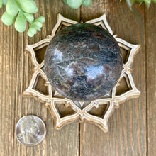 Load image into Gallery viewer, Garnet Sphere 50mm
