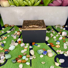 Load image into Gallery viewer, Small Flower of Life Storage Box