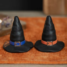 Load image into Gallery viewer, Witch Hat Salt and Pepper Shakers
