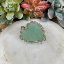 Load image into Gallery viewer, Green Aventurine Floral Pendant Necklace
